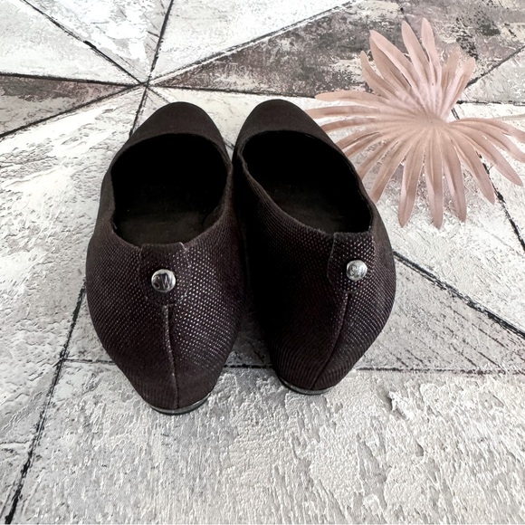 STUART WEITZMAN Black Sojourn Goosebump Textured Wedge Pumps Low Heel Size 8 - Picture 7 of 12